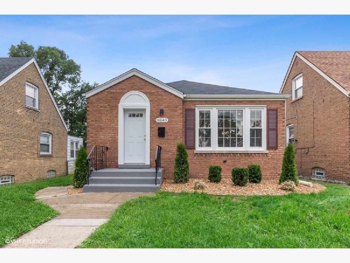 Homes & Condos & Townhomes Sold Cottage Grove Heights Chicago Illinois, 9840 Avalon