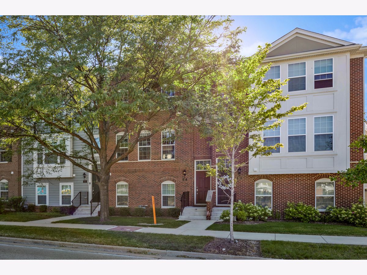 Townhomes & Homes Sold Pleasant Square Schaumburg Illinois, 47 Margaret
