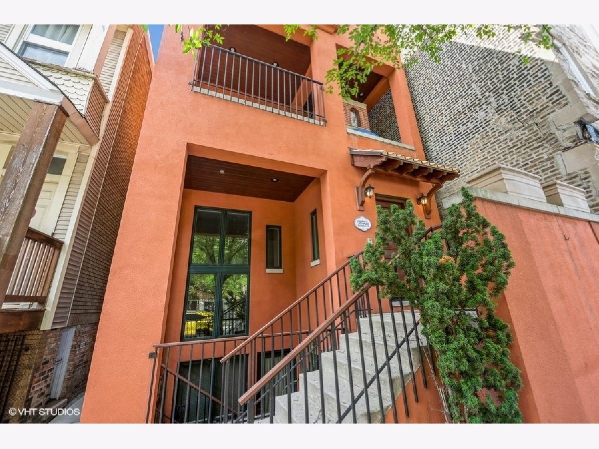 Condos & Townhomes Rented Wrightwood Neighbors Chicago Illinois, 2554 Southport