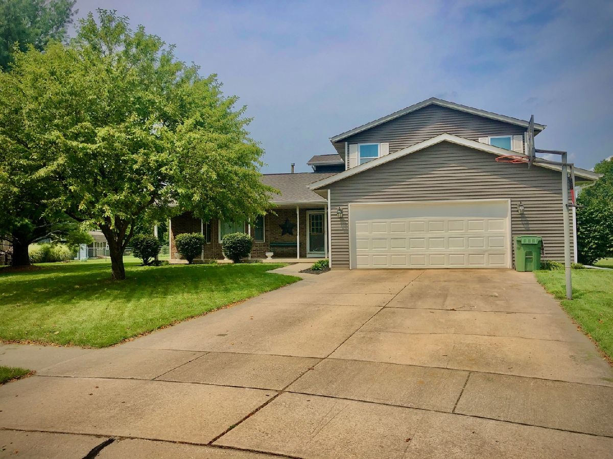 Homes Sold Riverview Mahomet Illinois, 1201 Vista View