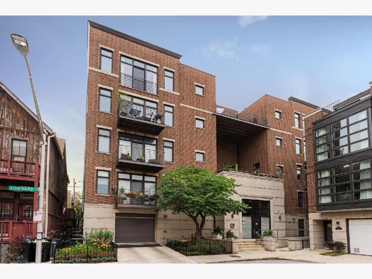 Condos & Townhomes Sold Orchard Court Chicago Illinois, 2860 Orchard
