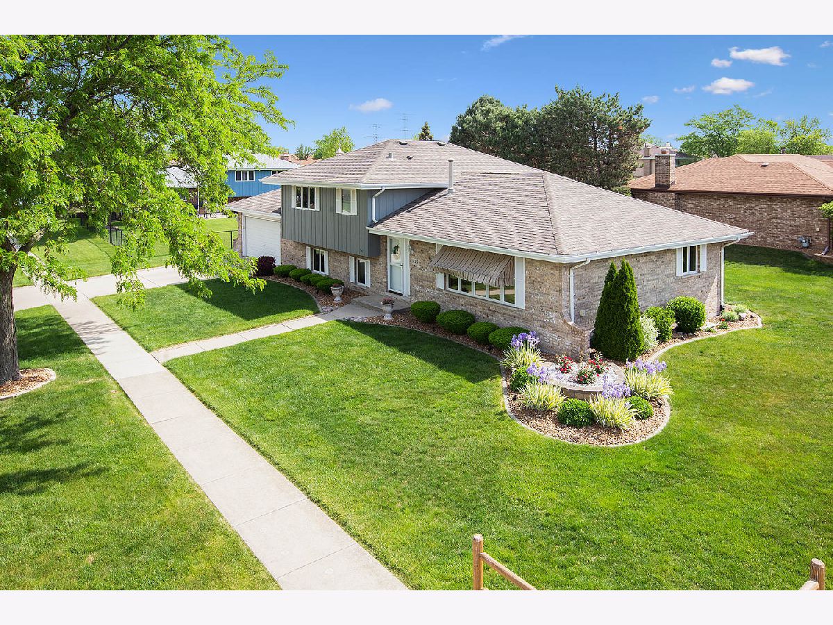 Townhomes & Condos & Homes Sold Eagle Ridge Tinley Park Illinois, 16219 Pine