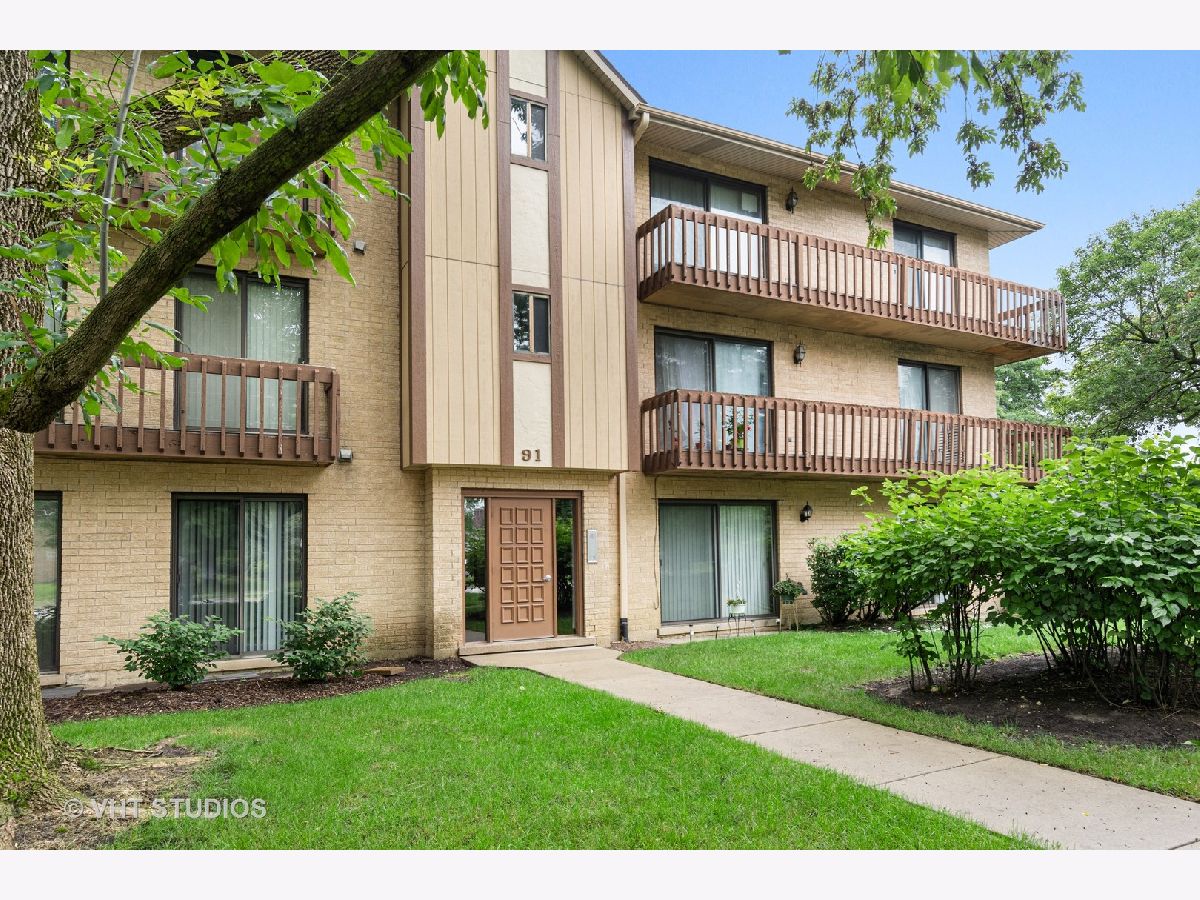 Condominiums Sold Pembrooke Courts Naperville Illinois, 91 Olesen