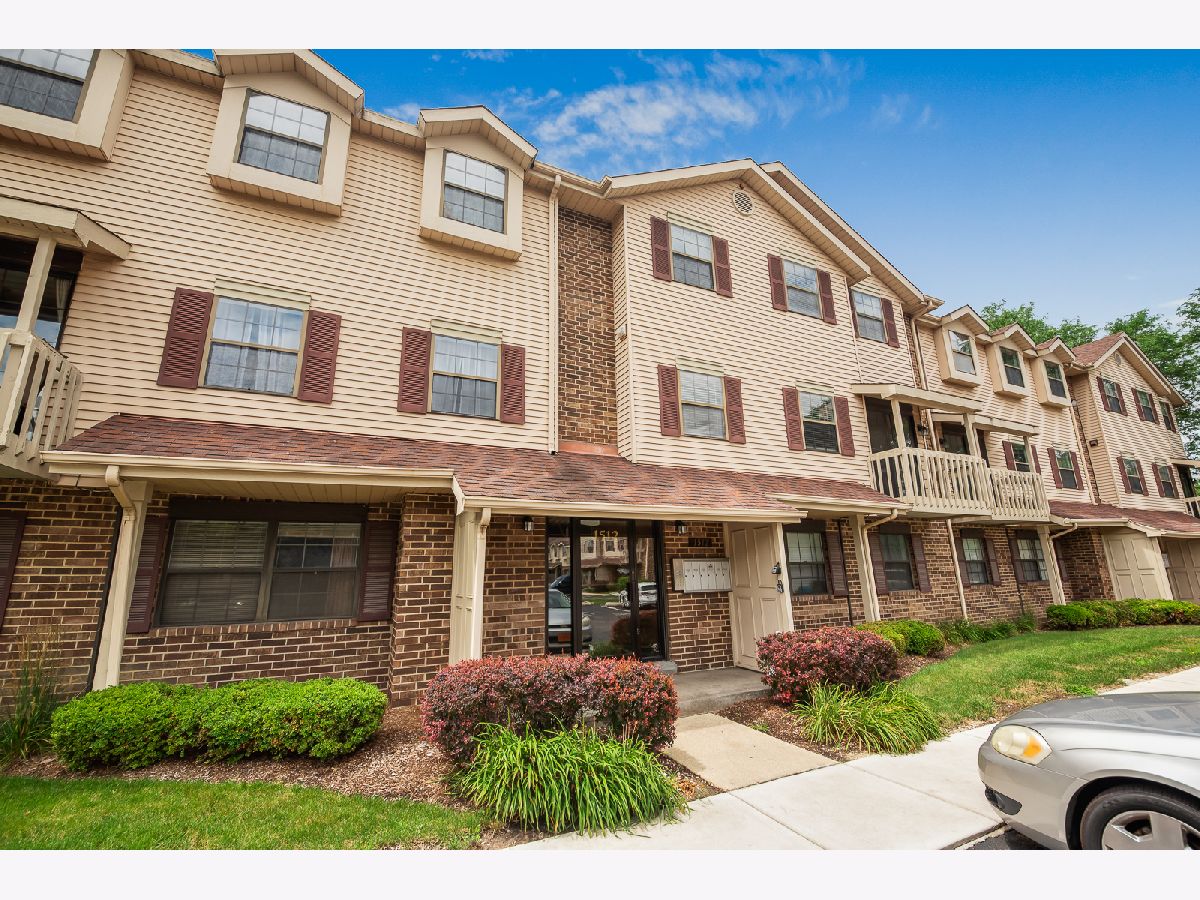 Jefferson West Naperville IL, Condos & Townhomes For Sale & For Rent