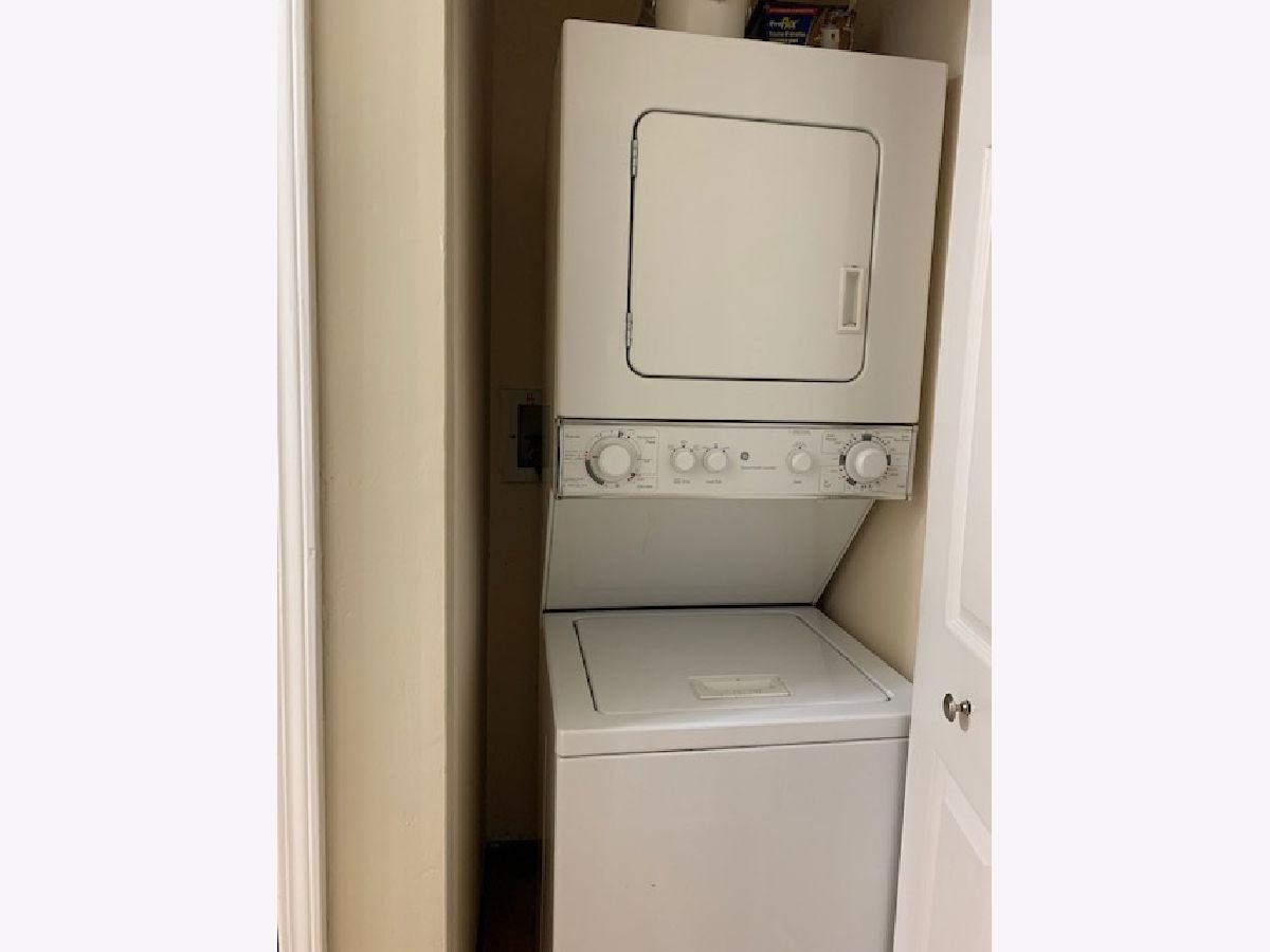 Condominiums Rented Drake Terrace Wheaton Illinois, 1420 Stonebridge