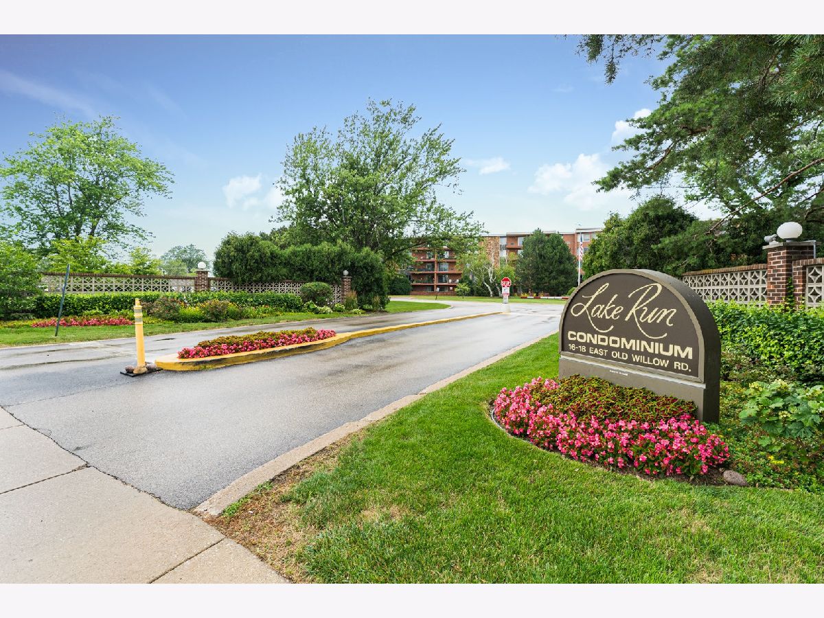 Condominiums Sold Lake Run Prospect Heights Illinois, 16 Old Willow