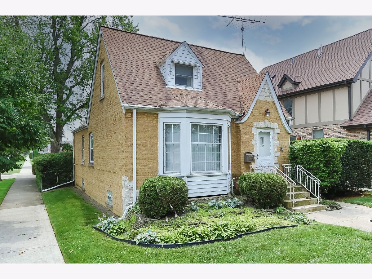 Homes & Condominiums Sold Edison Park Place Chicago Illinois, 7635 Jarvis
