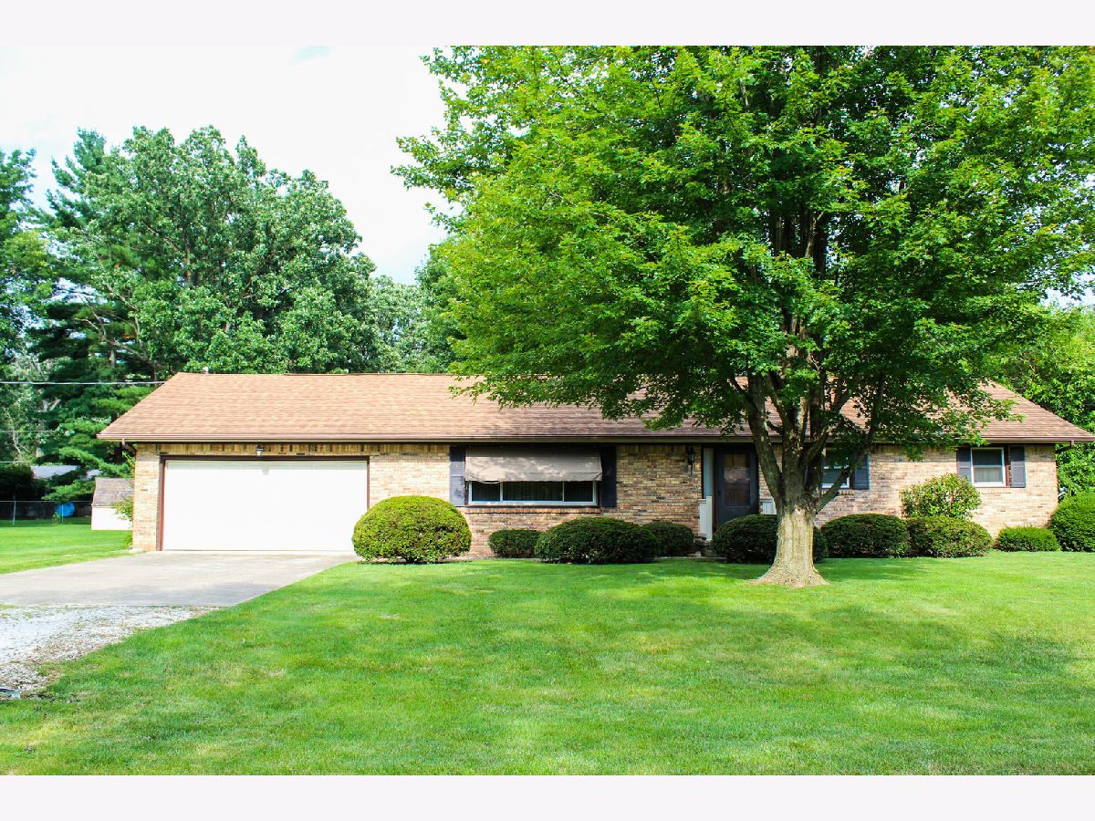 Homes Sold Country Club Villa Grove Illinois, 113 Magnolia