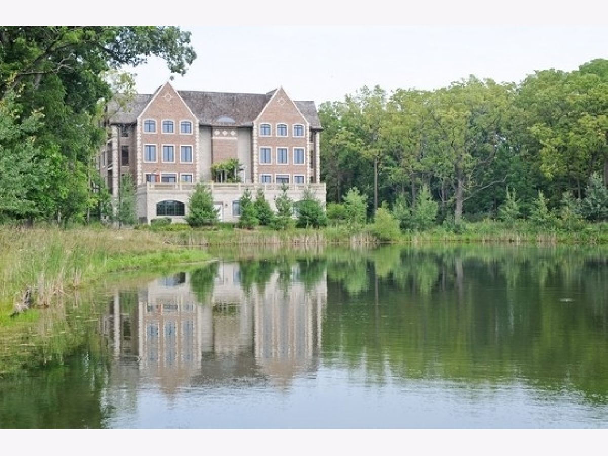 Condominiums Sold Amberley Woods Lake Forest Illinois, 1800 Amberley