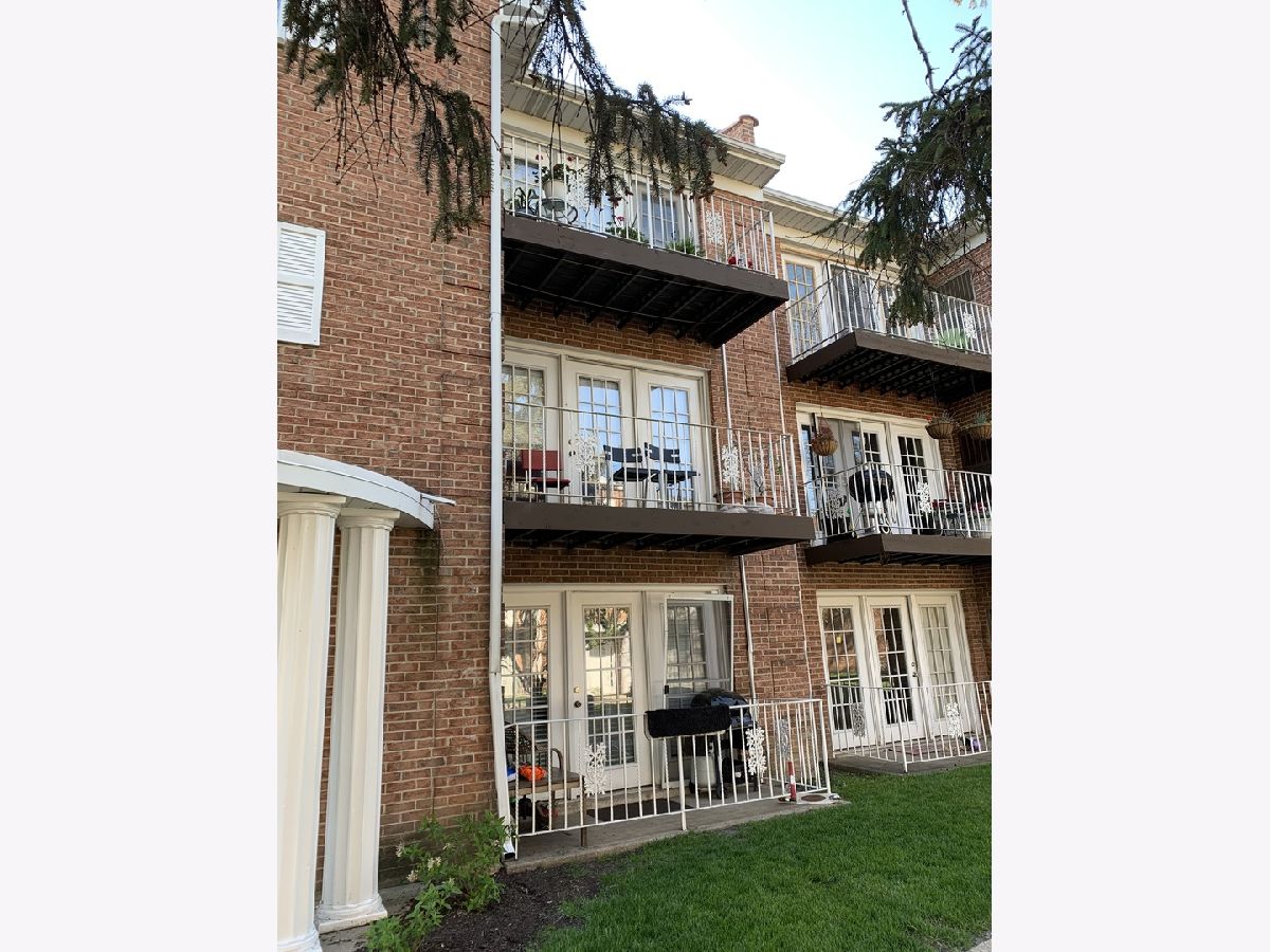 Condominiums Rented Quincy Bridge Glenview Illinois, 692 Quincy Bridge