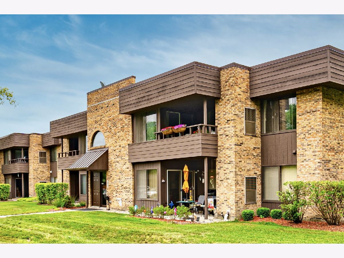 Condominiums Sold Forest Edge Palatine Illinois, 1414 Sterling
