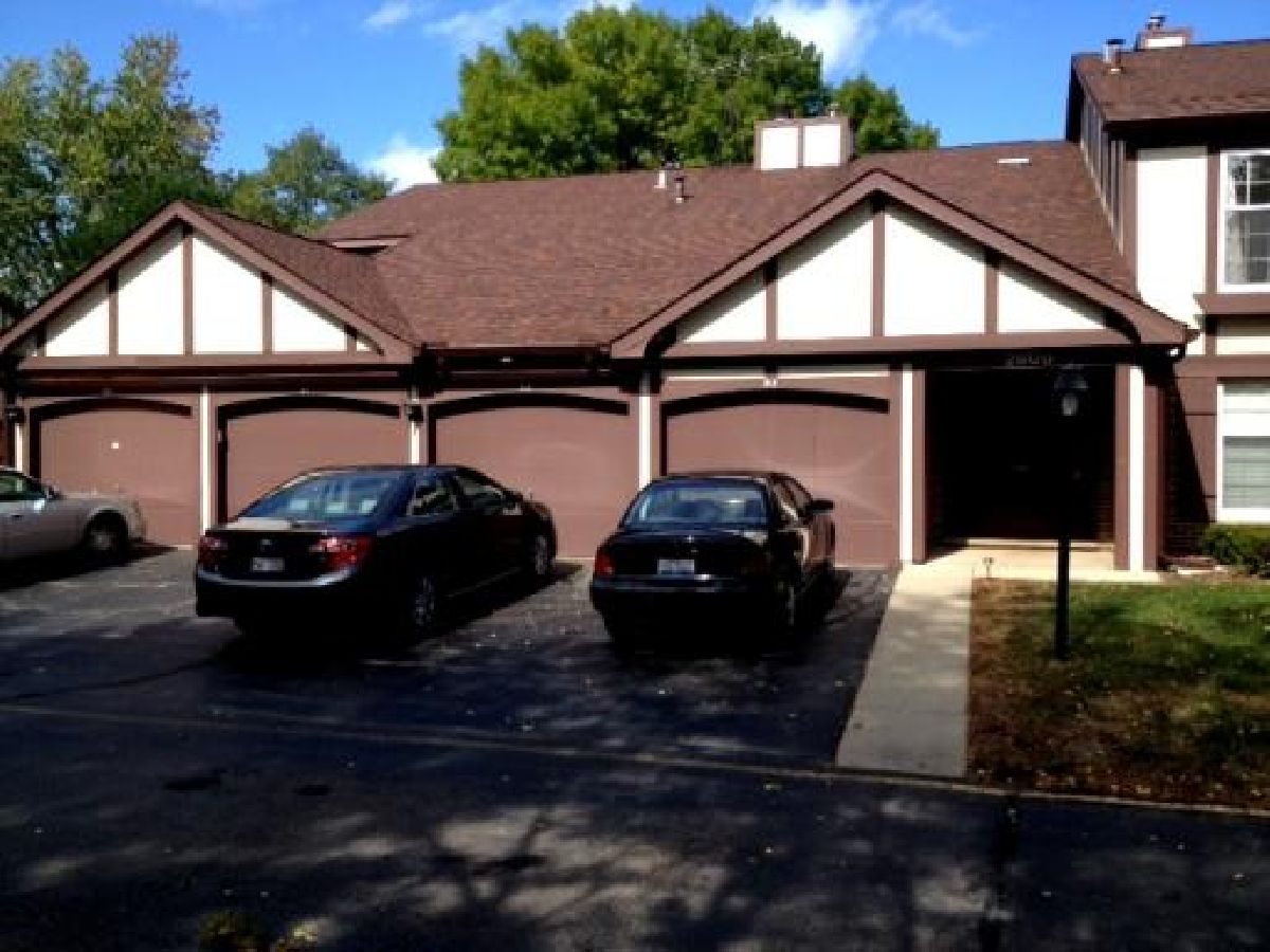 Condominiums & Homes Rented Willow Bend Rolling Meadows Illinois, 2800 Northampton