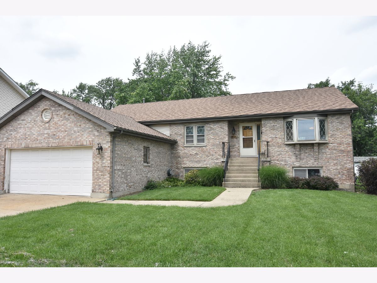  Sold Leyden Township Illinois, 10604 Drummond