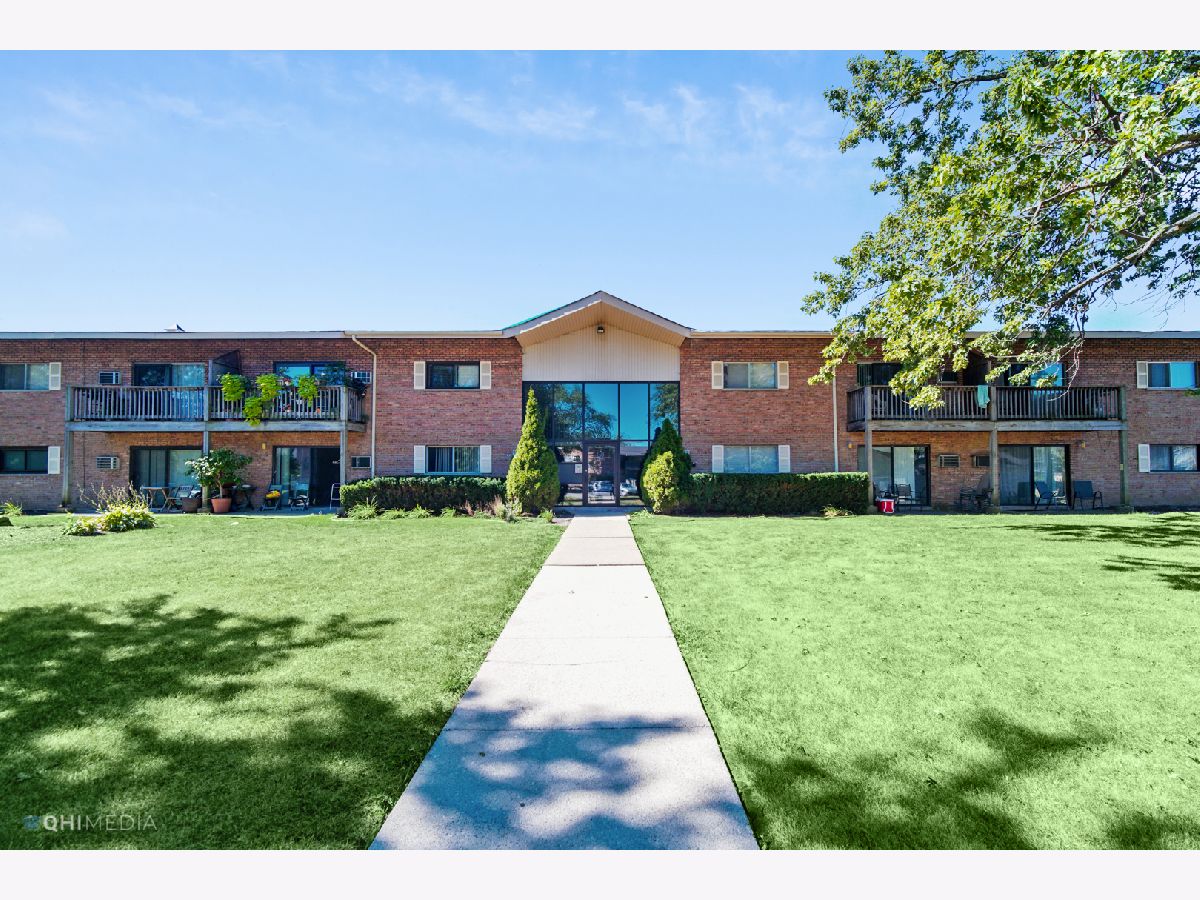 Condominiums Sold Brookdale At Darien Condominiums Darien Illinois, 7422 Brookdale