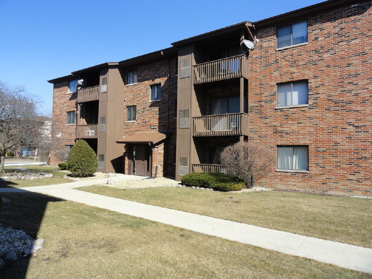 Condominiums Sold Shibui Oak Forest Illinois, 15709 Peggy