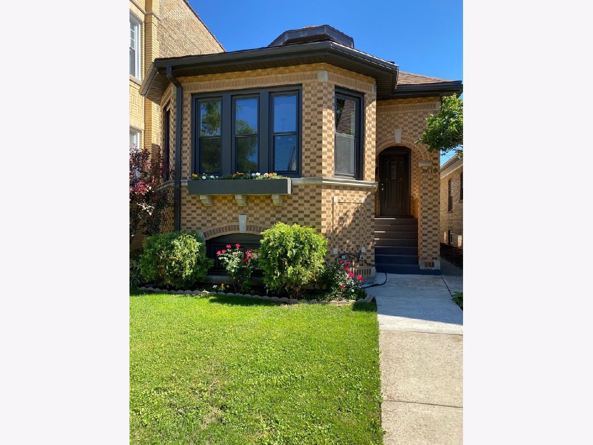 Homes & Condominiums Sold Indian Boundary Park Chicago Illinois, 2613 Lunt