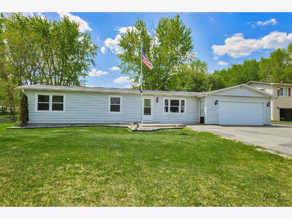 Homes Sold Claremont Hills Johnsburg Illinois, 3705 Buchanan