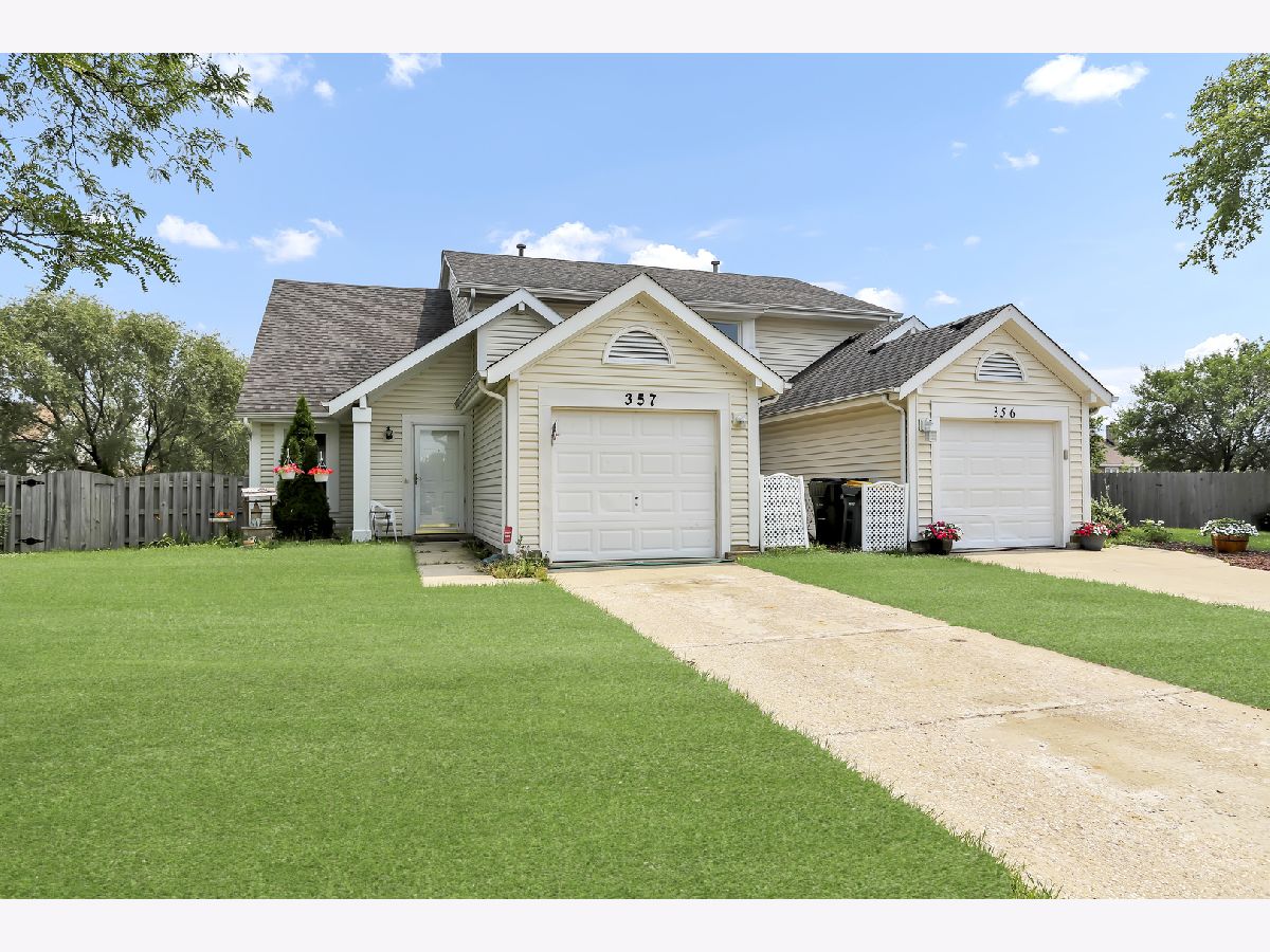 Townhomes & Homes Sold Hunters Crossing Carol Stream Illinois, 357 Aspen