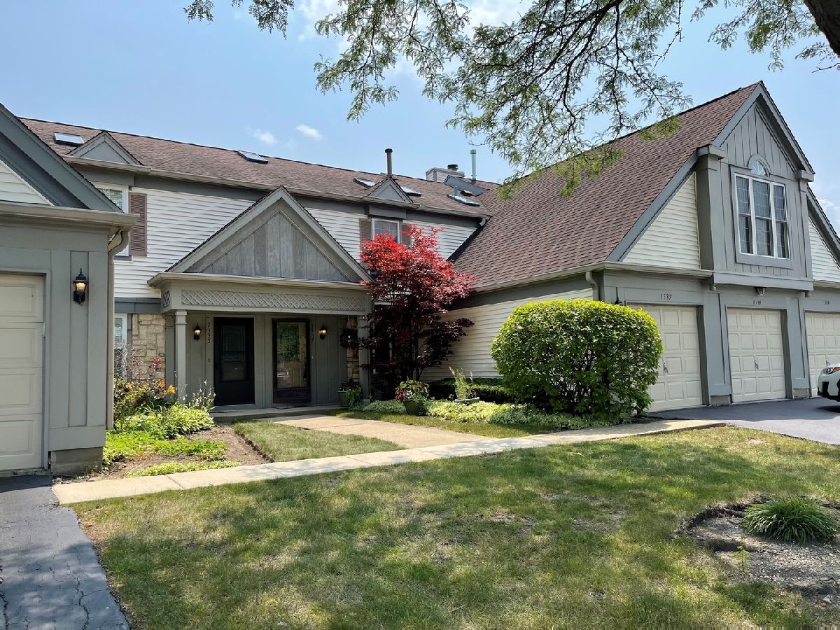 Townhomes & Condos & Homes Rented Polo Run Wheeling Illinois, 1337 Longacre