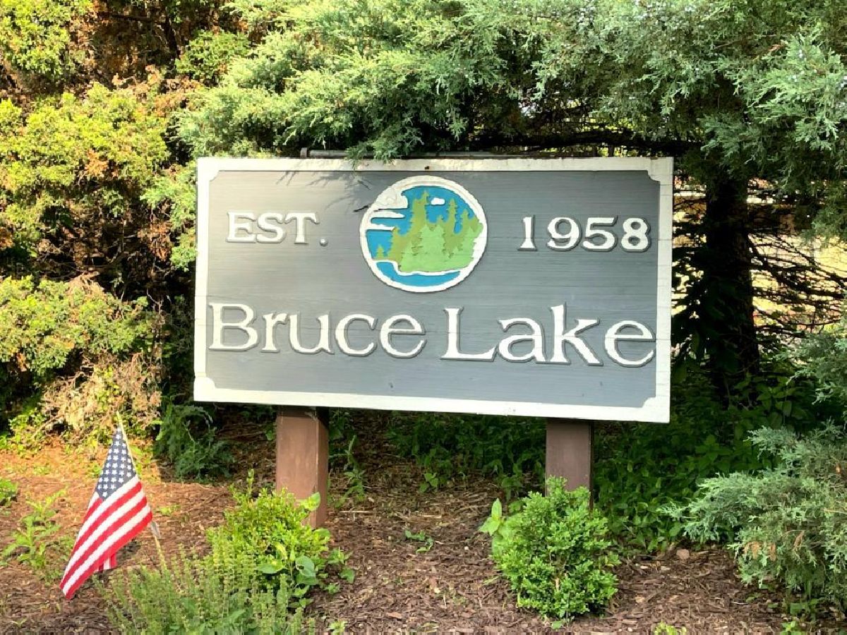 Homes Sold Bruce Lake Downers Grove Illinois, 8106 Highland