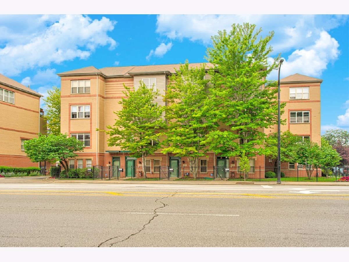 Townhomes & Condos Sold Lake Shore Pointe Chicago Illinois, 7040 South Shore