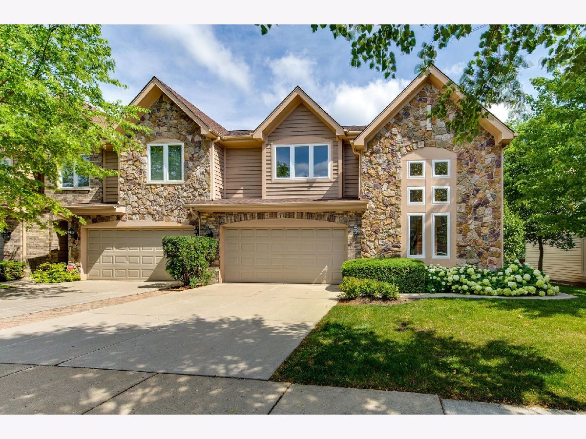 Townhomes Sold Noah's Landing Buffalo Grove Illinois, 216 Taylor