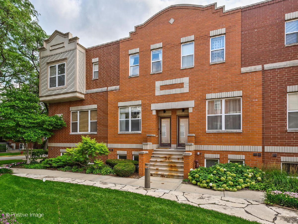 Townhomes Sold St Wenceslaus Square Chicago Illinois, 3641 Cornelia