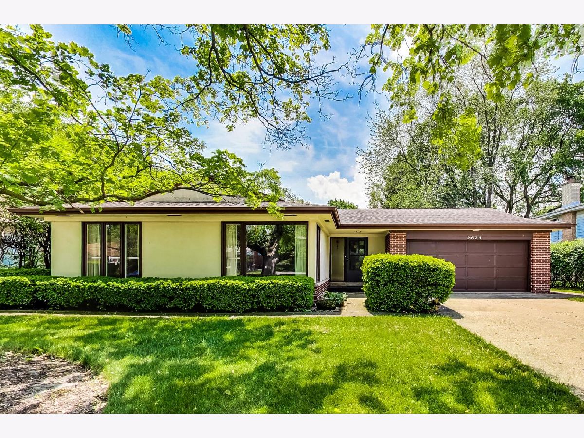 Homes Sold Knolls Northbrook Illinois, 2625 Appletree