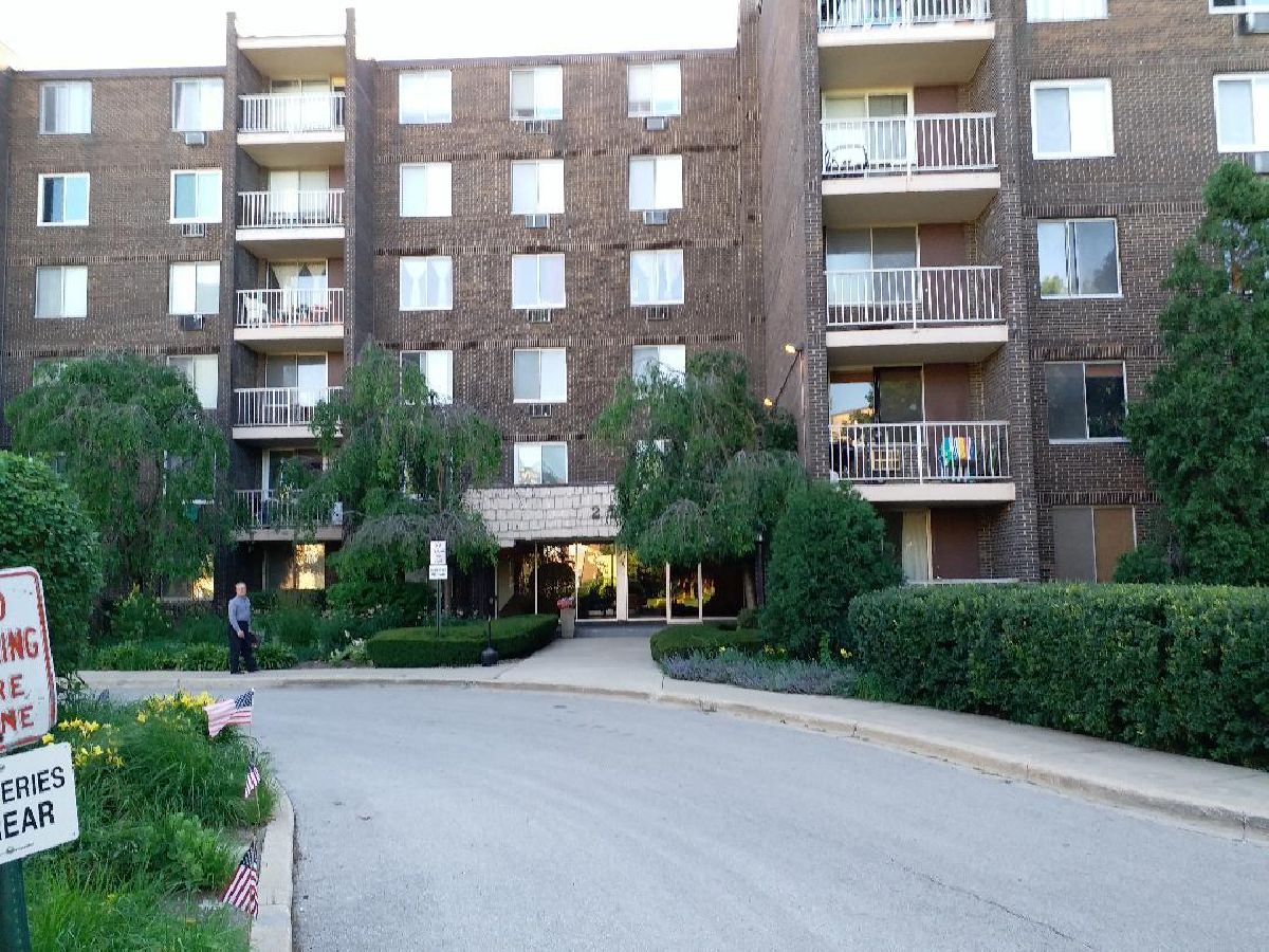 Condominiums Rented Willow Creek Palatine Illinois, 225 Rohlwing