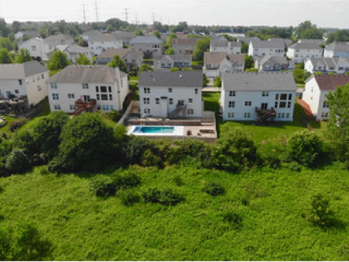 Homes Sold Barclay Estates Bolingbrook Illinois, 571 Barclay