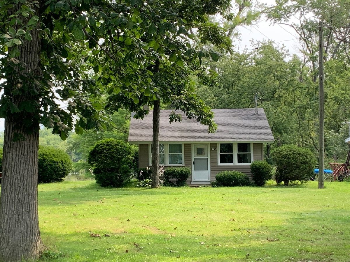 Homes Sold Shadow Lawn Momence Illinois, 2705 Shadow Lawn
