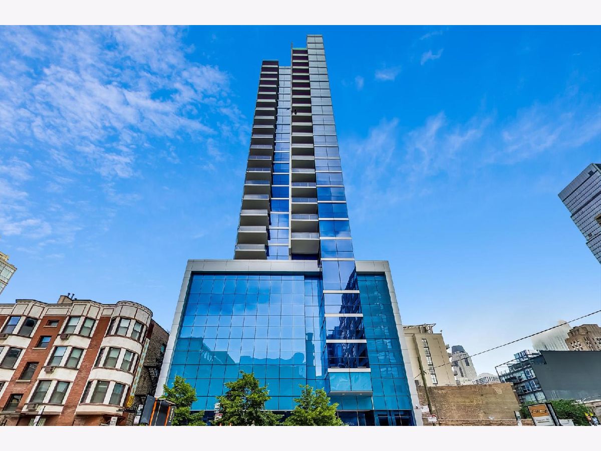 Condominiums Sold Superior 110 Chicago Illinois, 110 Superior