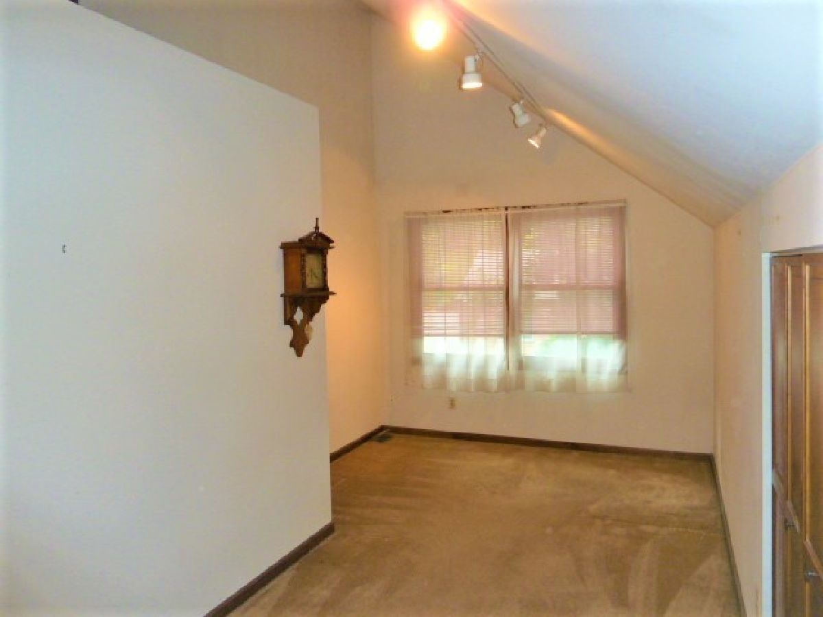 Homes & Condos & Townhomes Sold Breton Manor Batavia Illinois, 1122 Wintergreen