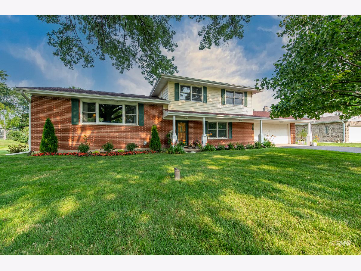 Homes Sold Sunset Hills Schaumburg Illinois, 1227 Summit