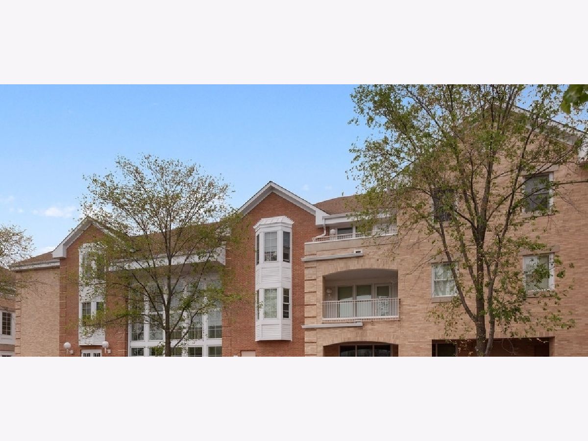 Condominiums Sold Glen Shore Condominium Glenview Illinois, 2350 Chestnut