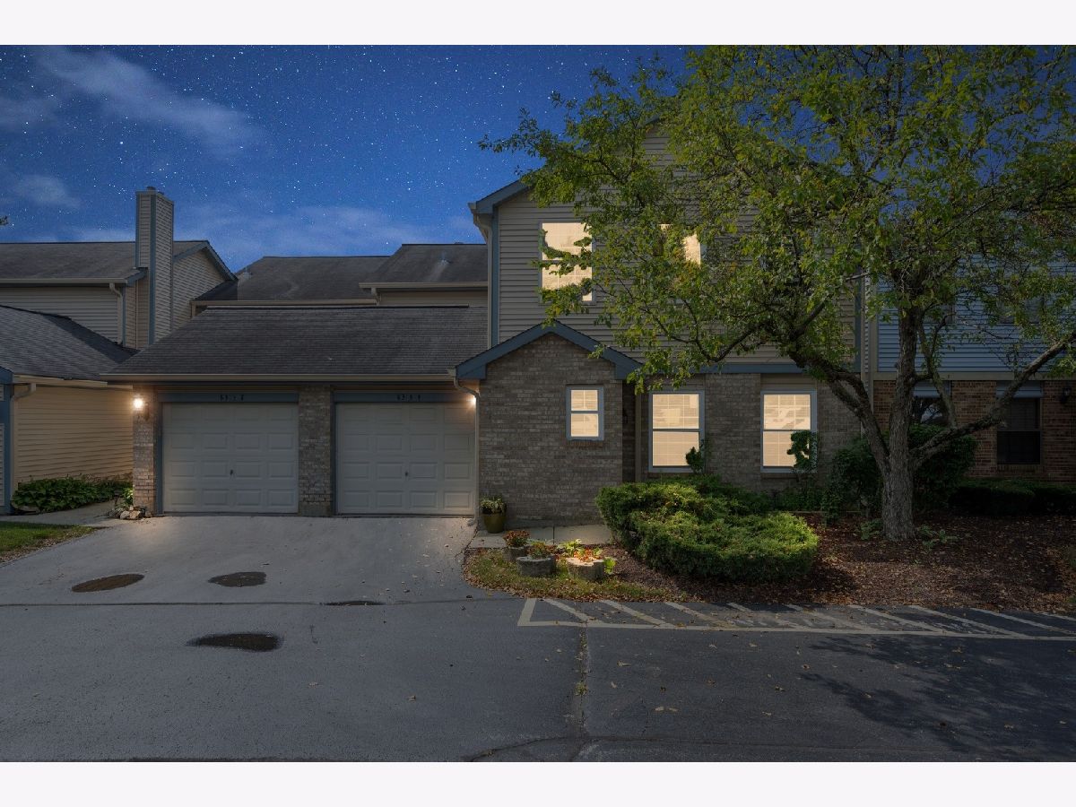 Townhomes Sold Darien Point Darien Illinois, 8313 Highpoint