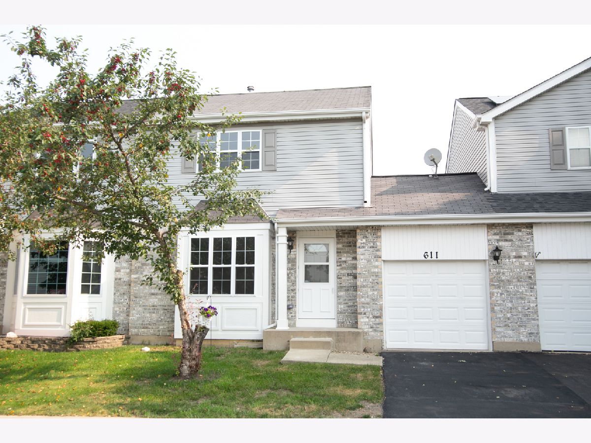 Townhomes Sold Meadowalk Romeoville Illinois, 611 Cedar