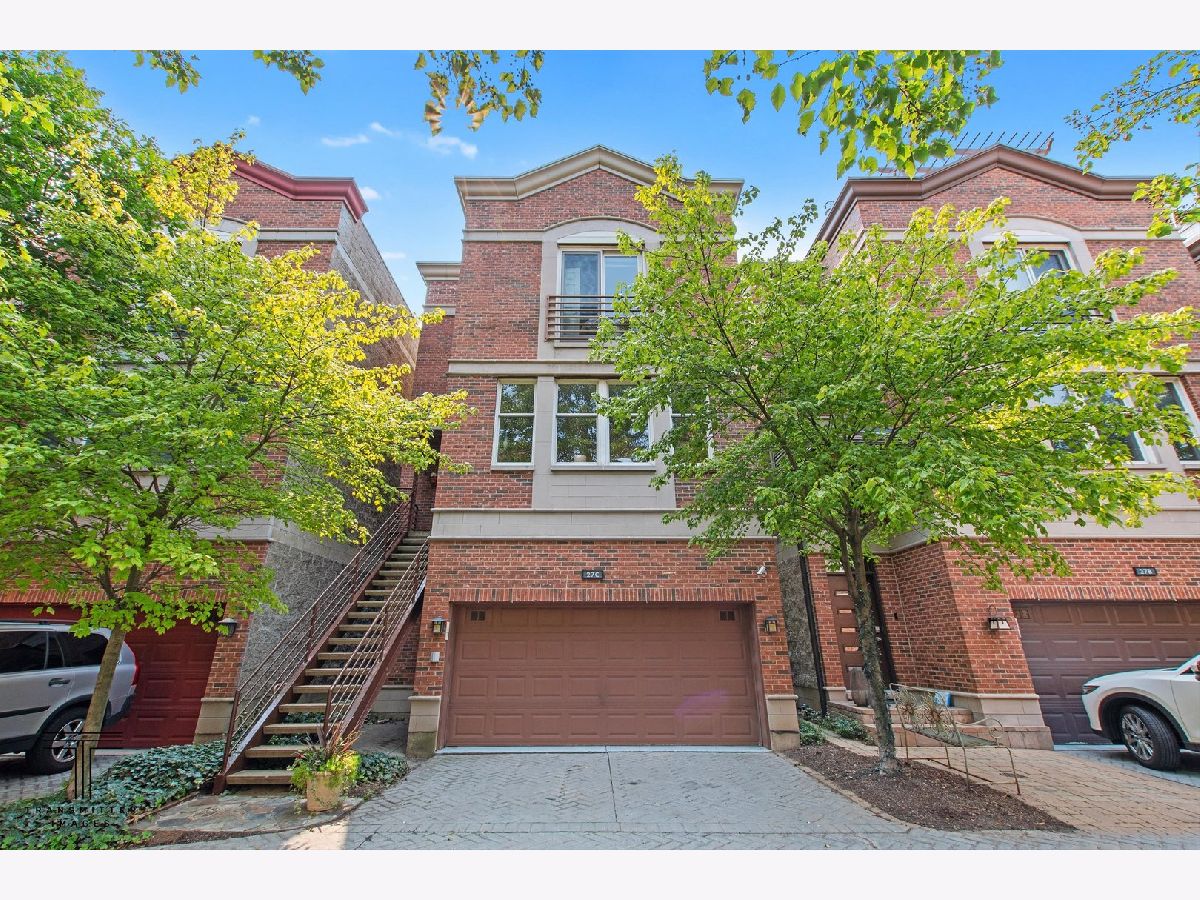 Homes Sold Dearborn Mews Chicago Illinois, 27 15th