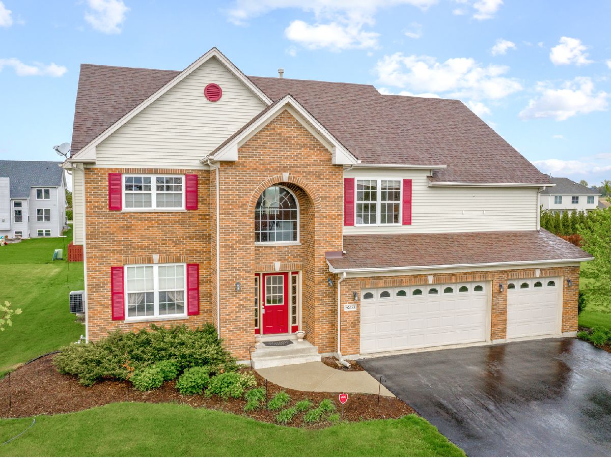 Homes Sold Greenshire Lake In The Hills Illinois, 5263 Greenshire