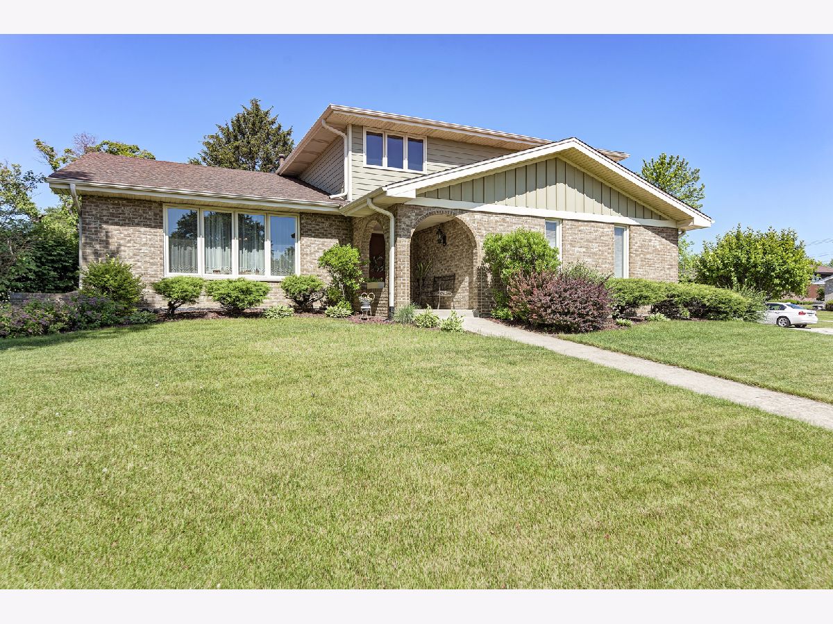 Homes Sold Pinewood East Orland Park Illinois, 14330 Creek Crossing