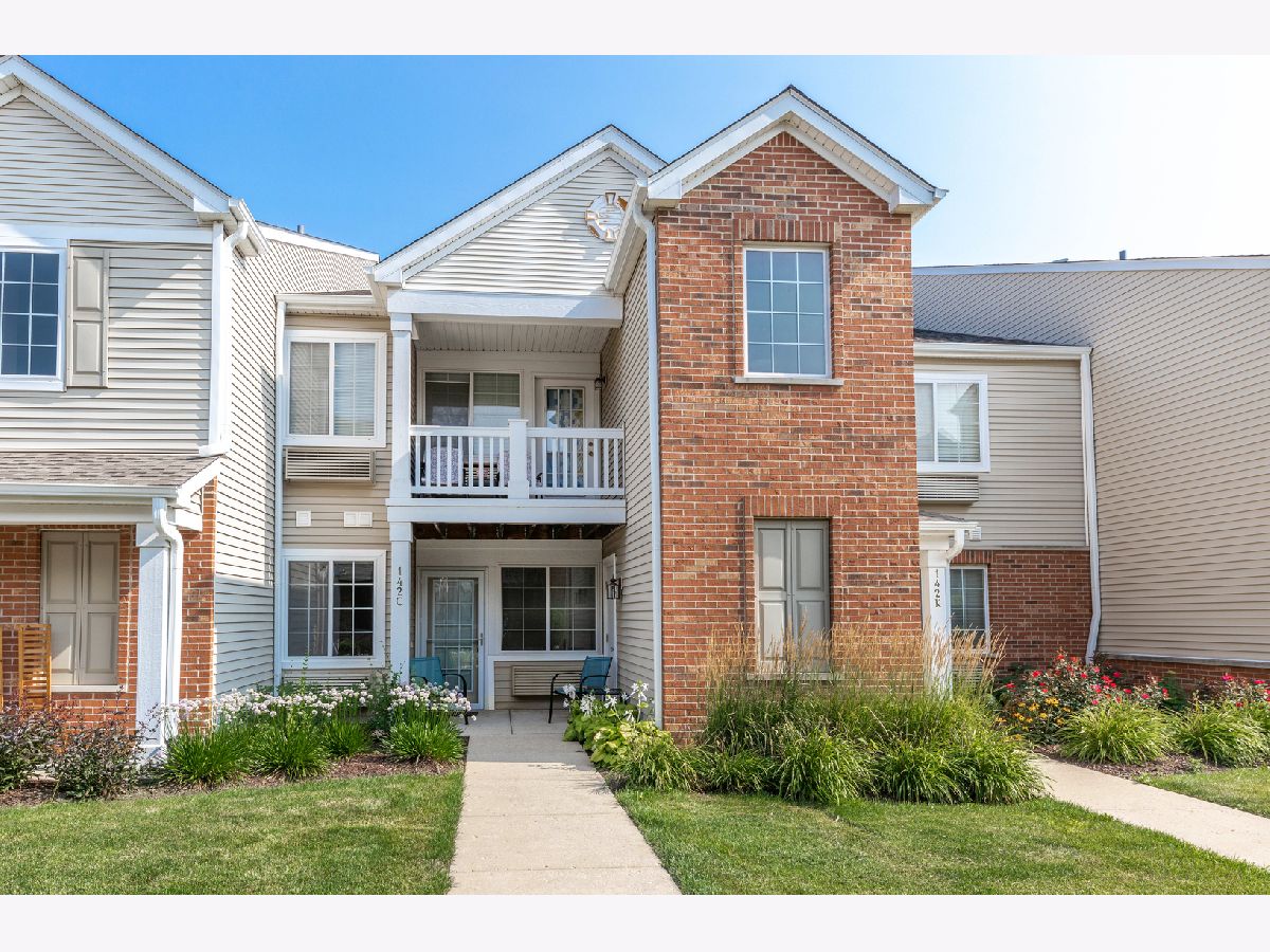 Bristol Bay Yorkville IL, Condos & Townhomes & Homes For Sale & For