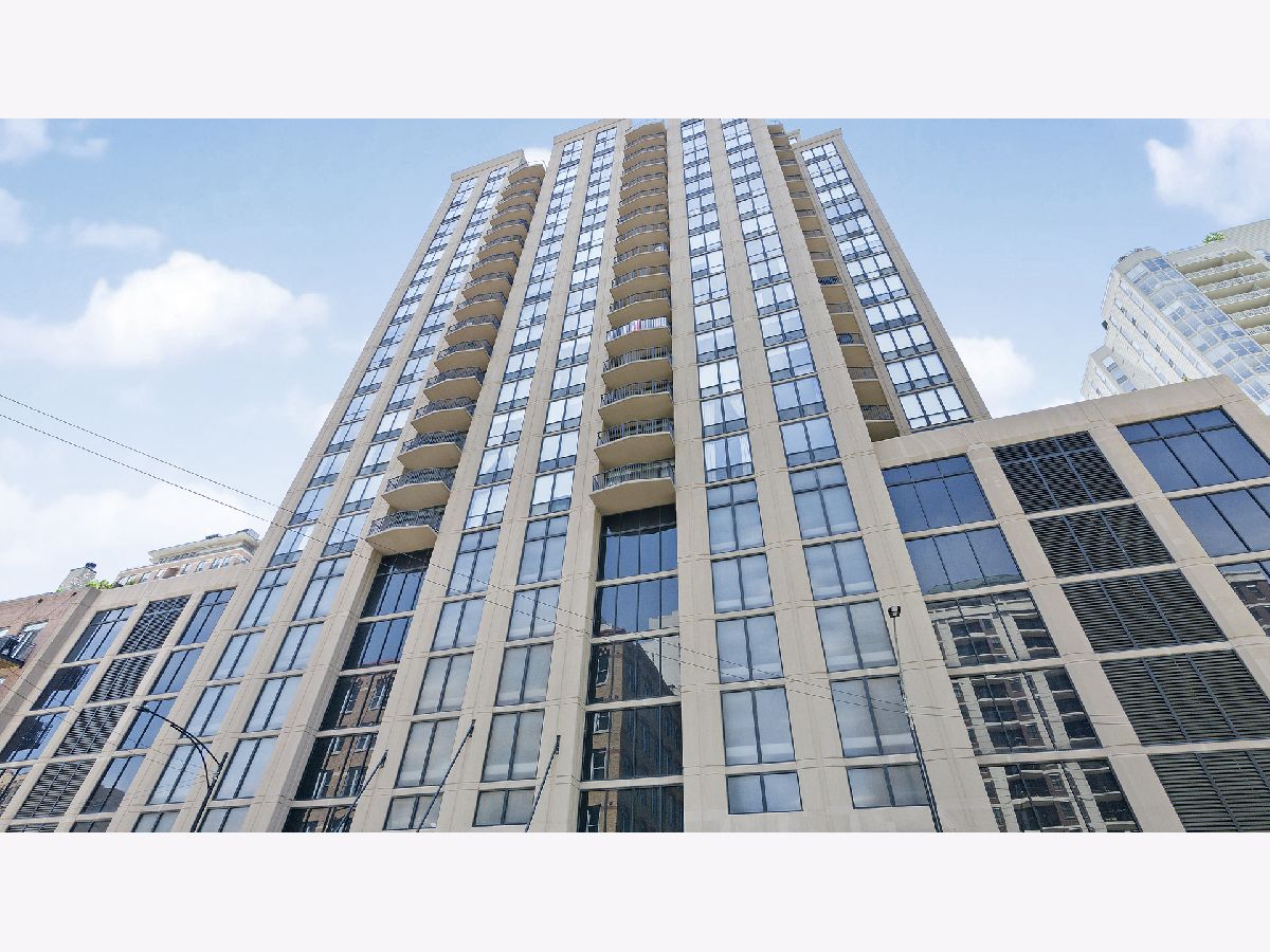 Condominiums Sold Erie Center Condominiums Chicago Illinois, 435 Erie