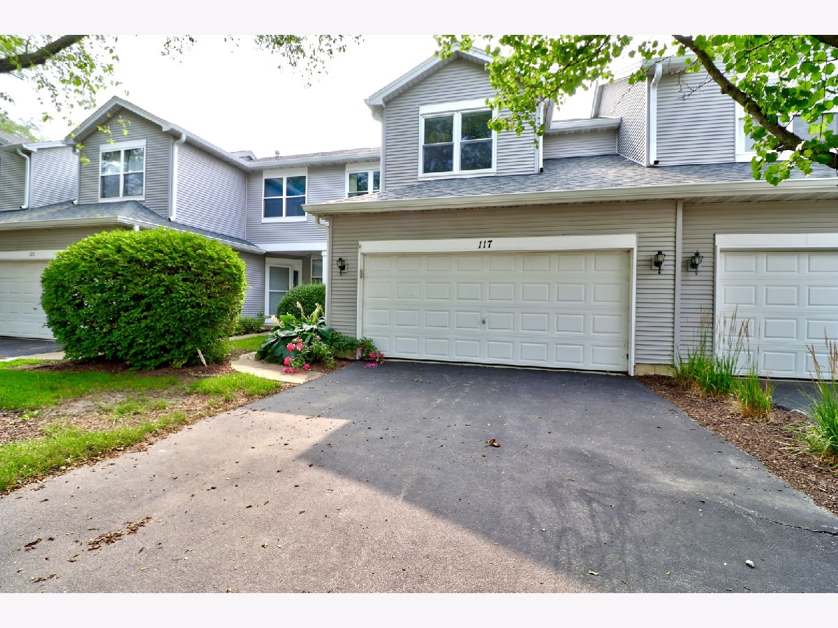Townhomes & Condos Sold Woodland Lakes North Aurora Illinois, 117 Lilac