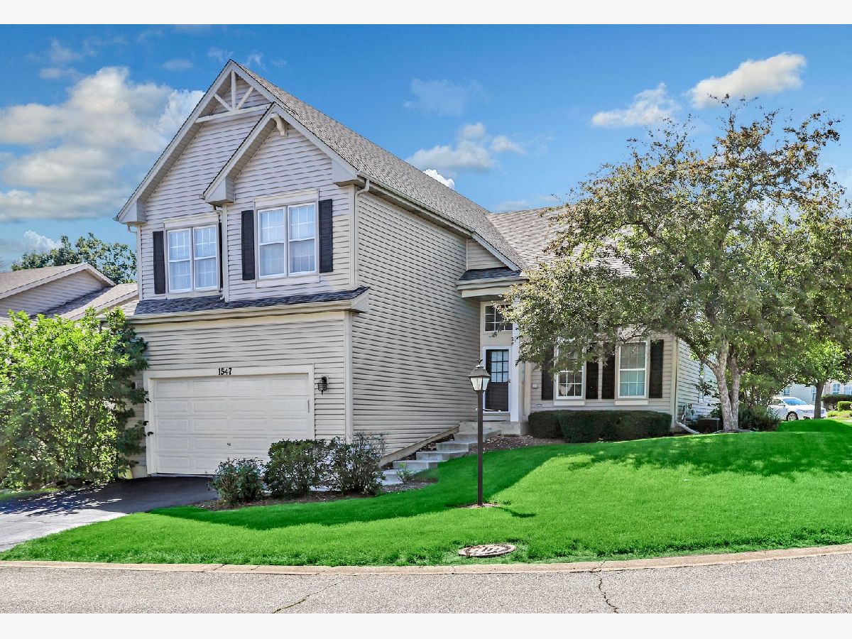 Homes Sold Hilldale Green Hoffman Estates Illinois, 1547 Della
