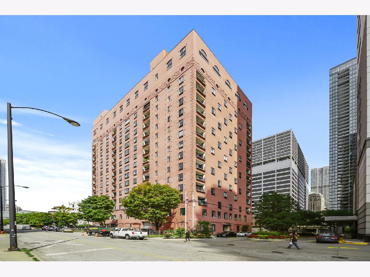 Condominiums Sold Fulton House Chicago Illinois, 345 Canal