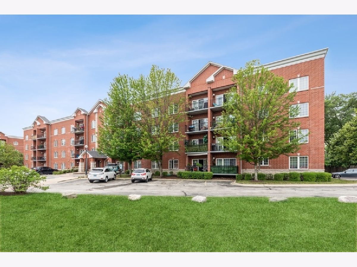 Riverwalk Rolling Meadows IL, Condos & Townhomes For Sale & For Rent