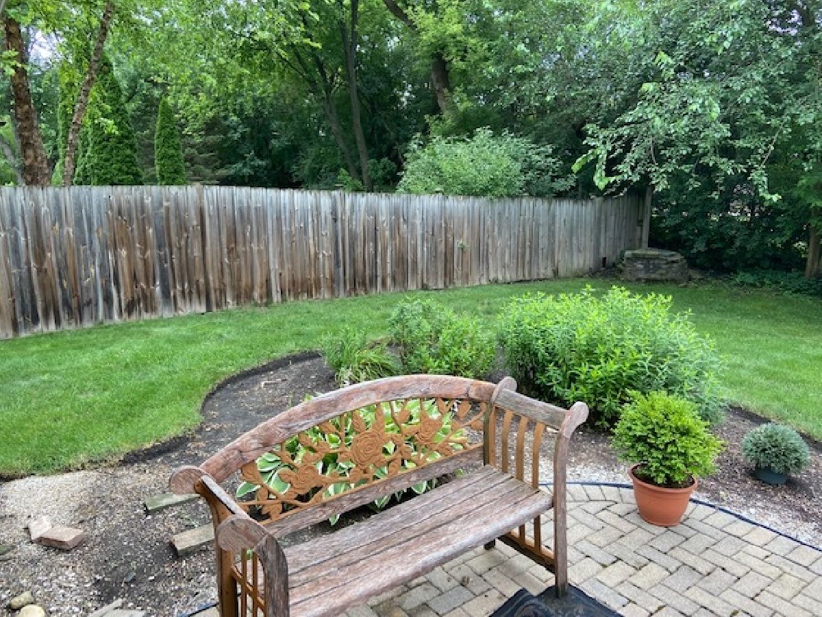 Homes & Condos & Townhomes Rented Cambridge Libertyville Illinois, 1119 Golf
