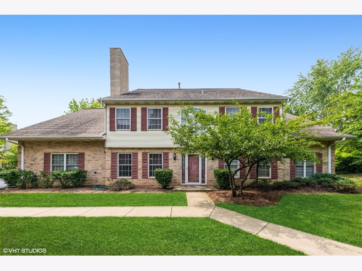 Townhomes & Condos Sold Laurel Oaks Streamwood Illinois, 1441 Laurel Oaks