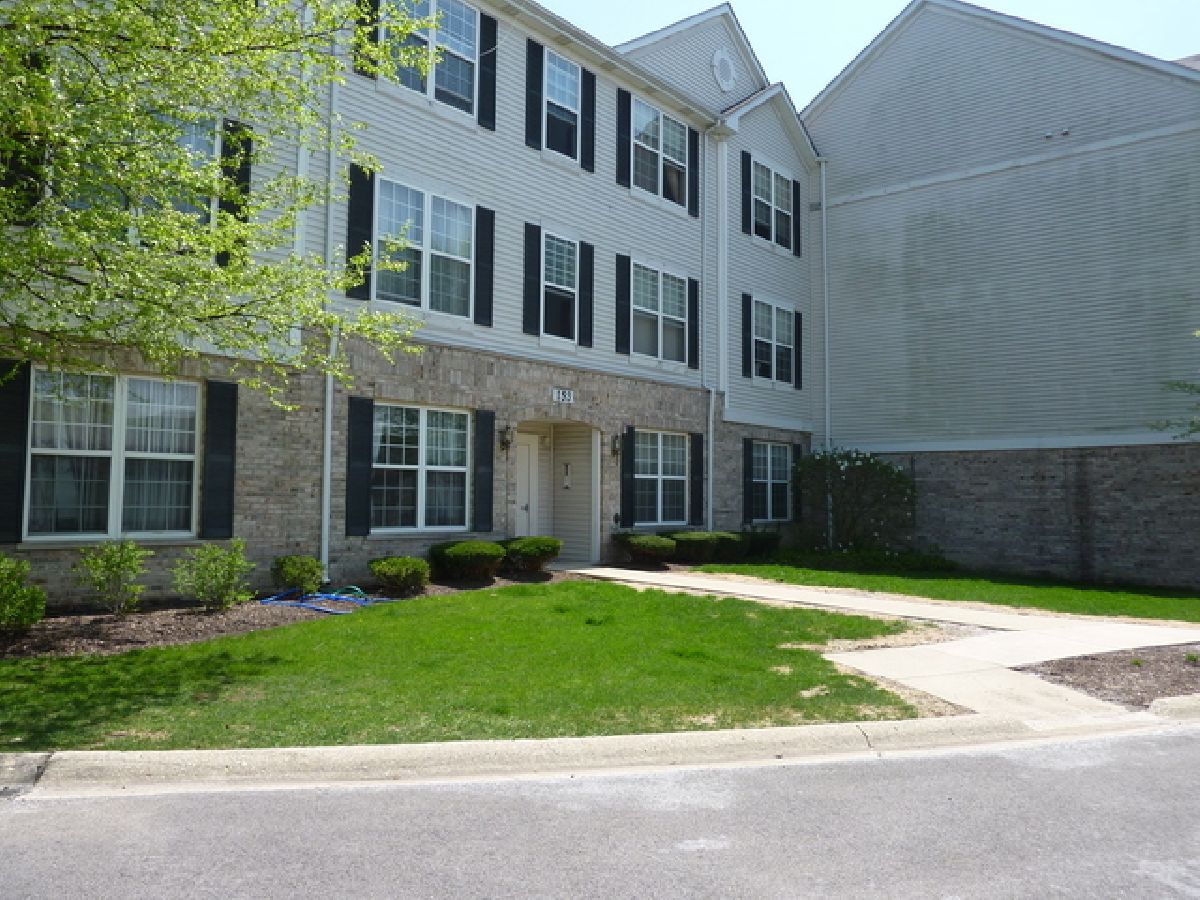 Condominiums Rented Fountains Of Glendale Glendale Heights Illinois, 153 Waters Edge