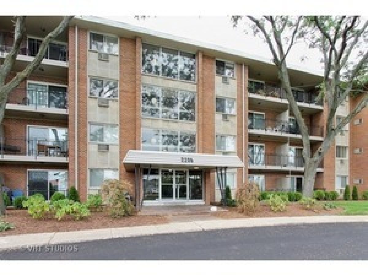 Condominiums Rented Shalamar Arlington Heights Illinois, 2206 Goebbert